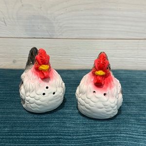 Vintage Ceramic Rooster Salt And Pepper Shakers Made In Japan